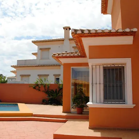 Ch3208 Gesmi Piscina Privada